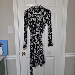 Calvin Klein Black and Cream Long Sleeve Dress_Sz 6